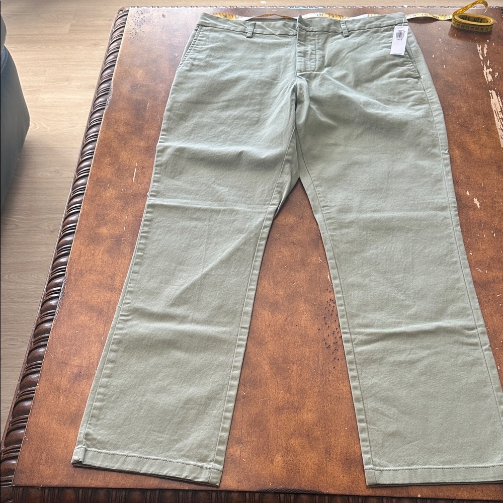 Old Navy Olive Green Chino Pants